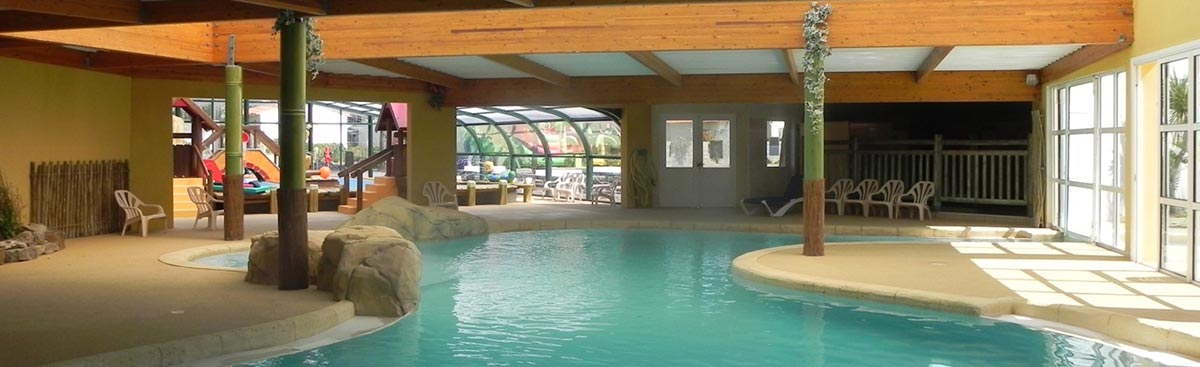 piscine-interieure-chauffee-camping-vendee-olonne-sur-mer-domaine-oree-1